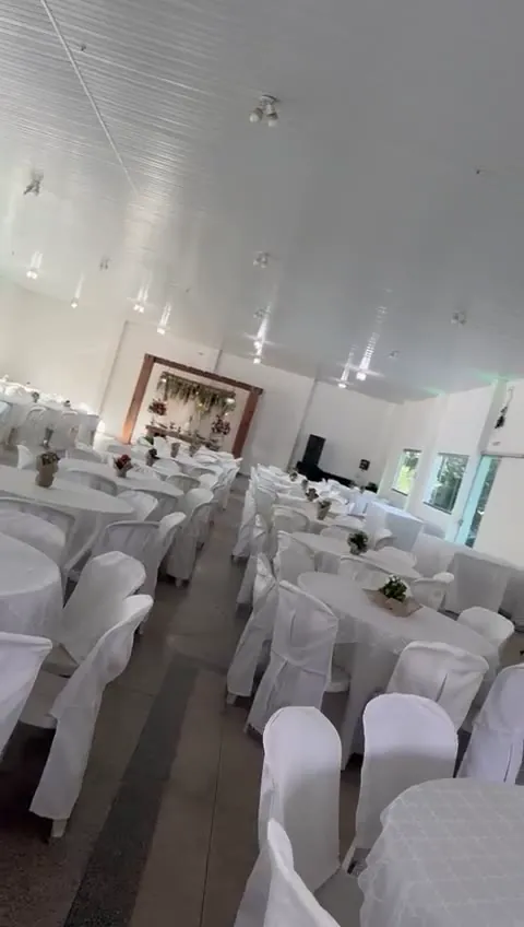 Salão climatizado do espaço de eventos